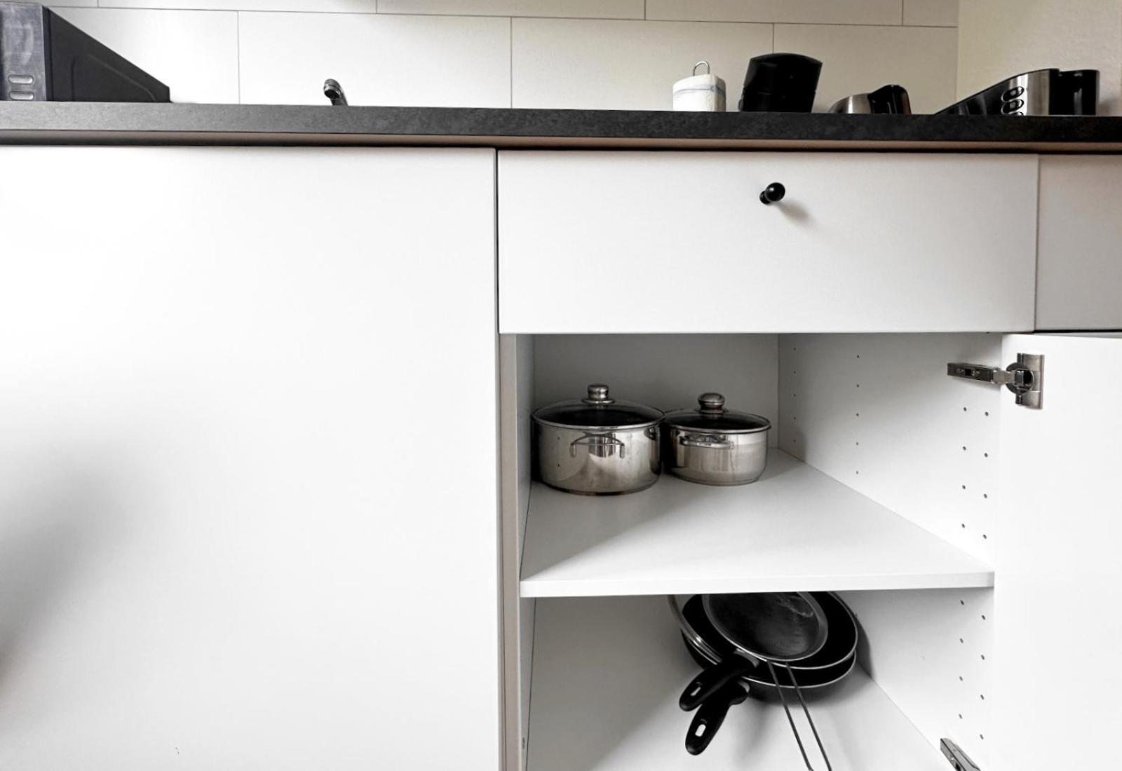Vaz Apartments E01 Kueche, Tv, Netflix, Ca 15 Min Messe U Hbf Essen Eksteriør bilde